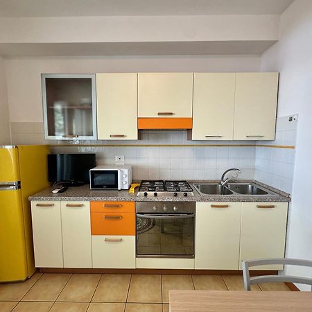 Condominio Bussola บิบิโอเน ภายนอก รูปภาพ